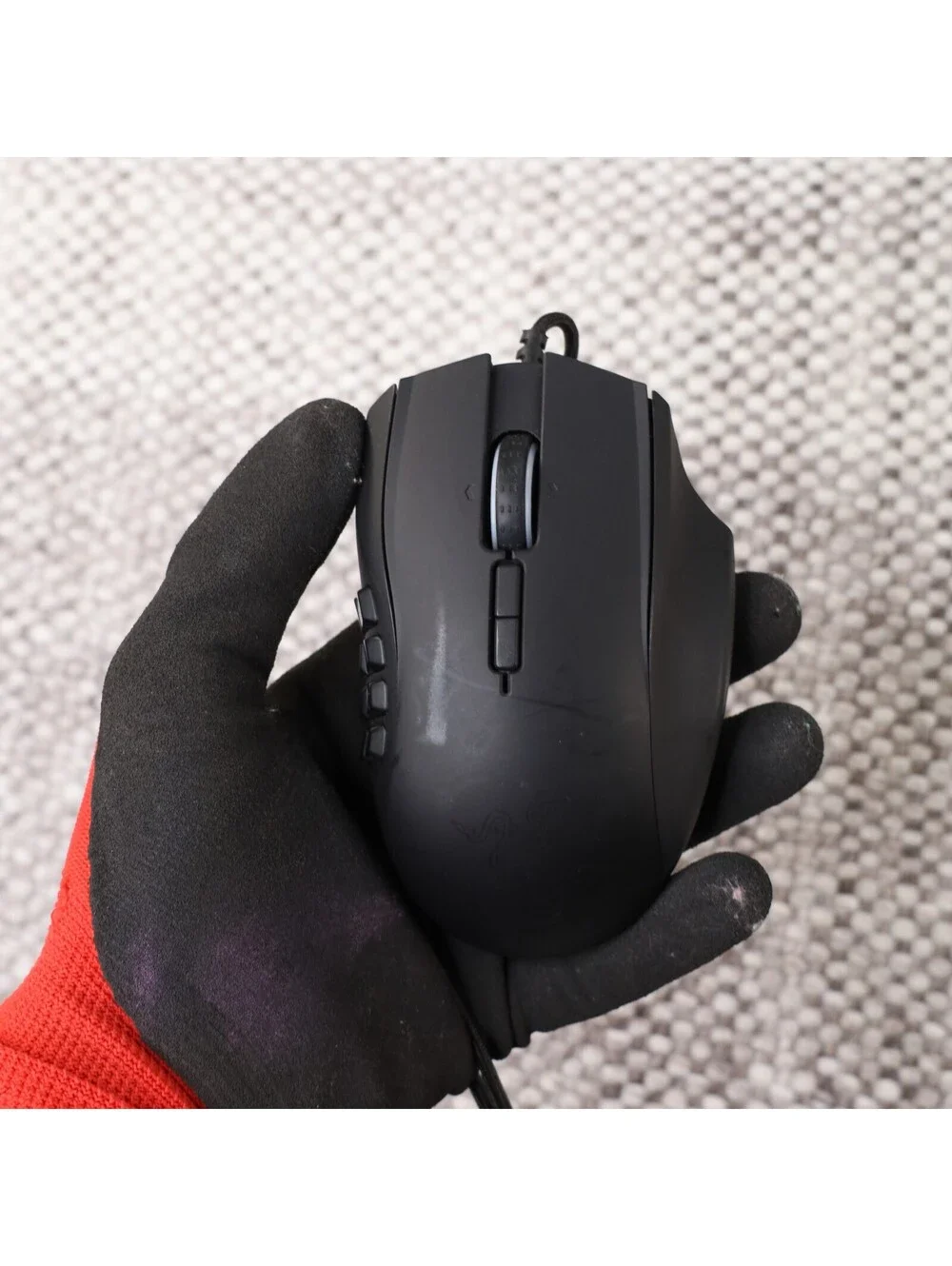 Razer Naga Chroma MMO Gaming Mouse Black 12 Button Wired RZ01-0161 Tested Works